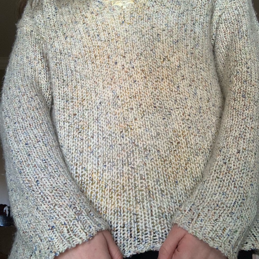 super cute knitted sweater!
